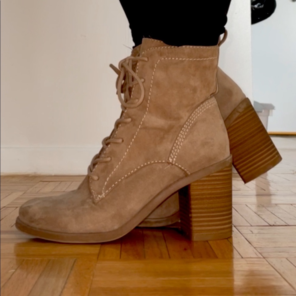Women’s Cailey Heeled Lace-Up Bootie